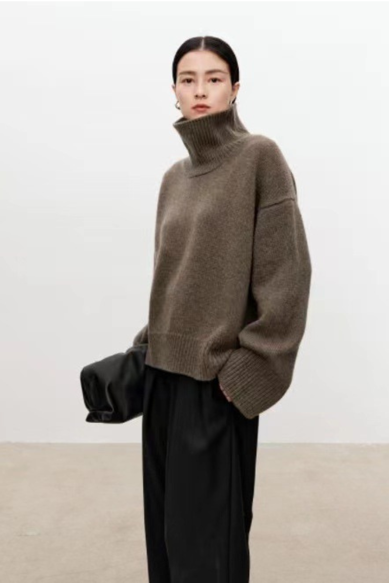 Vittoria - Elegante e accogliente: maglione da donna in lana spessa e calda