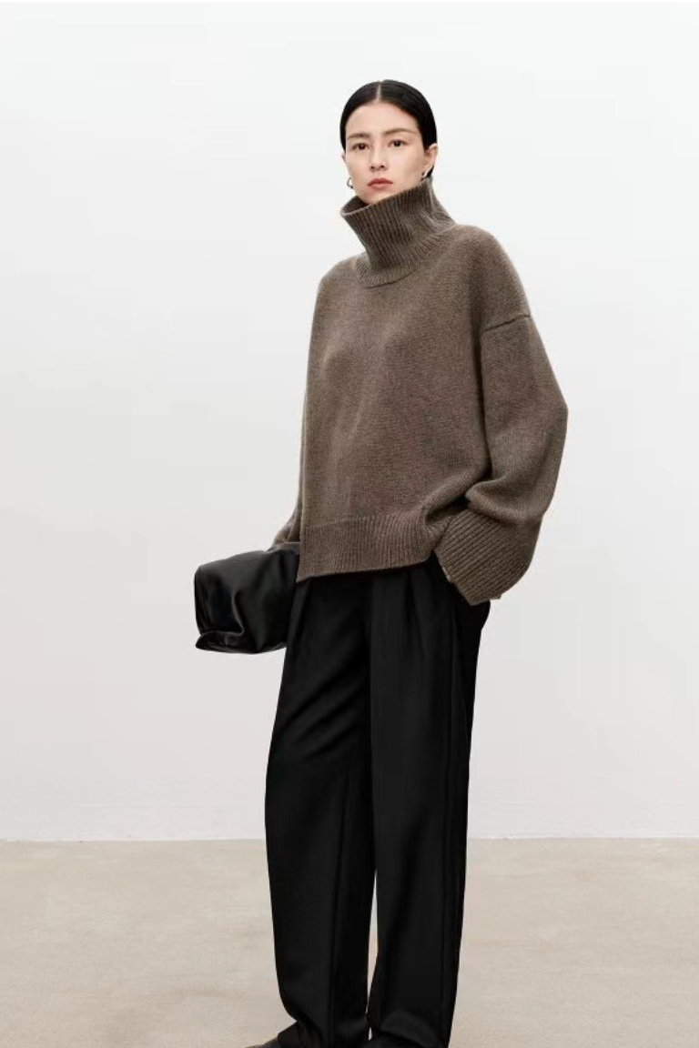 Vittoria - Elegante e accogliente: maglione da donna in lana spessa e calda