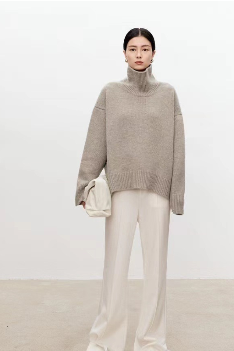 Vittoria - Elegante e accogliente: maglione da donna in lana spessa e calda