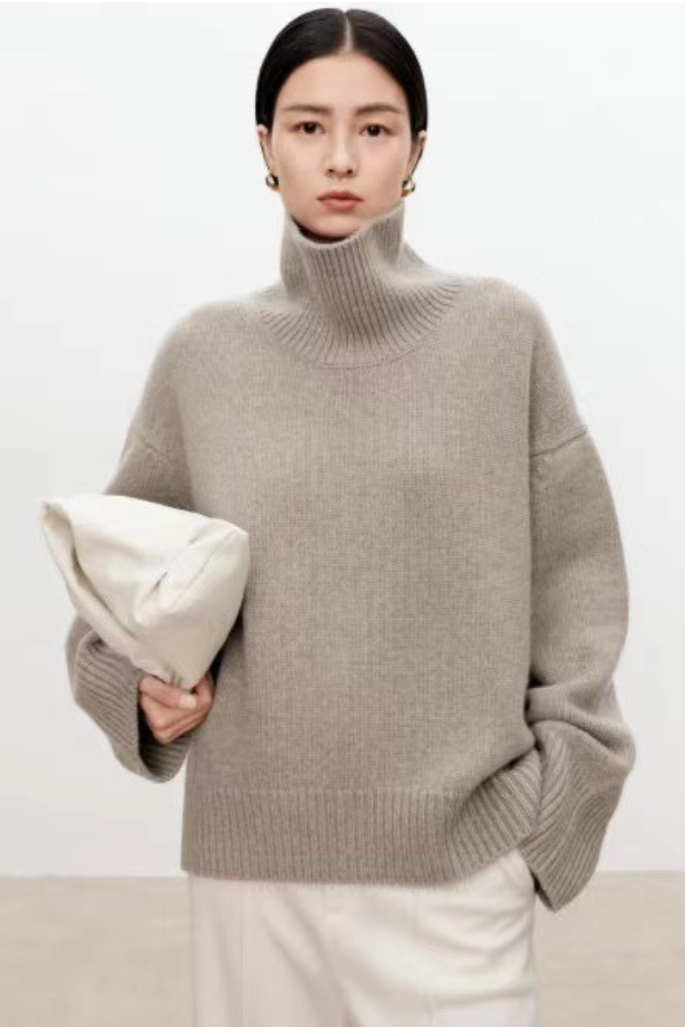 Vittoria - Elegante e accogliente: maglione da donna in lana spessa e calda