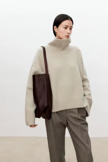 Vittoria - Elegante e accogliente: maglione da donna in lana spessa e calda