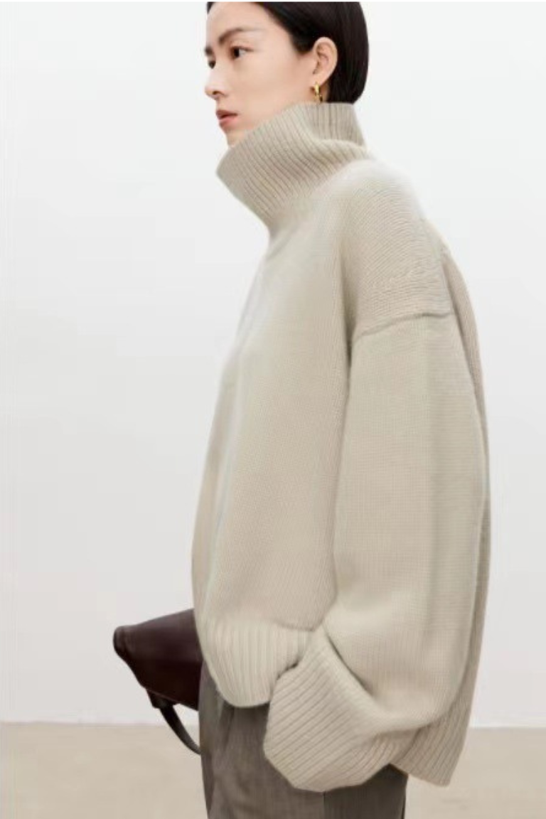 Vittoria - Elegante e accogliente: maglione da donna in lana spessa e calda