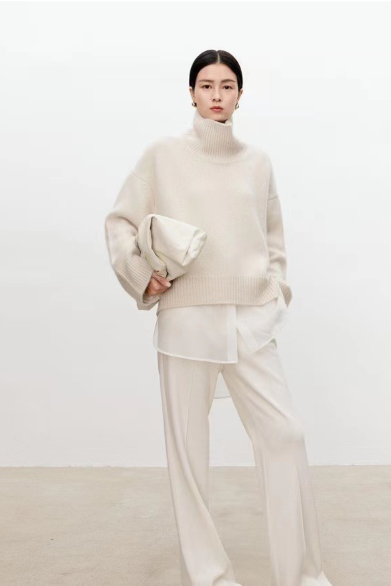 Vittoria - Elegante e accogliente: maglione da donna in lana spessa e calda