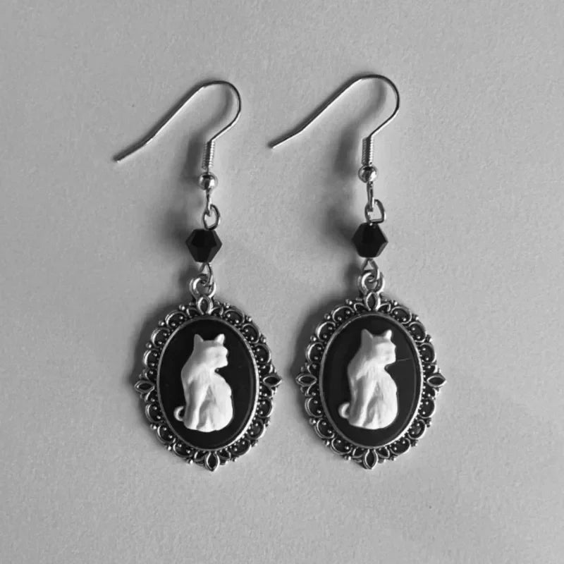 Orecchini pendenti Vintage White Cat – Gioielli con montatura in argento per donna