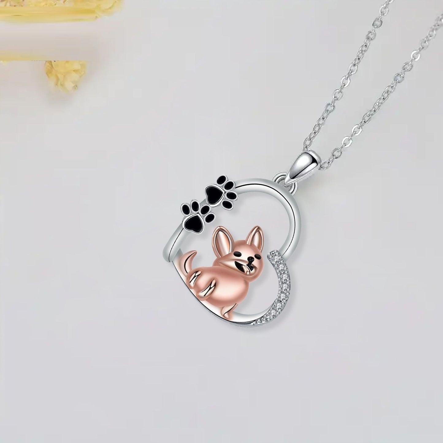 Collana con ciondolo a forma di cane “Amico sincero” in oro rosa